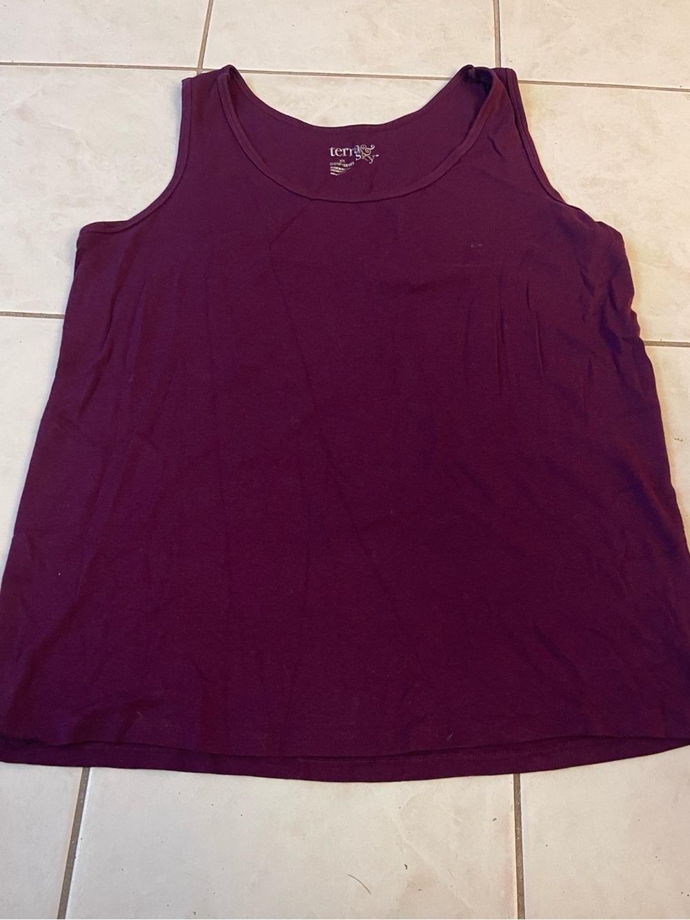 Terra & Sky Sleeveless Scoop Neck Tank Top - Deep Plum